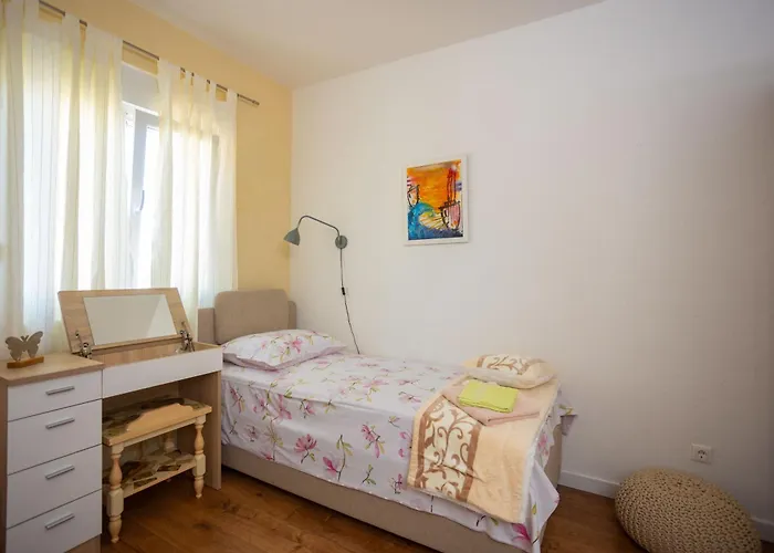 Sunshine With Pool * Трогир