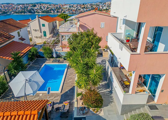 Apartament Sunshine With Pool Trogir
