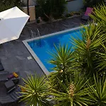 Sunshine With Pool Appartamento Traù