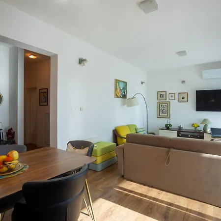 Sunshine With Pool Lejlighed *