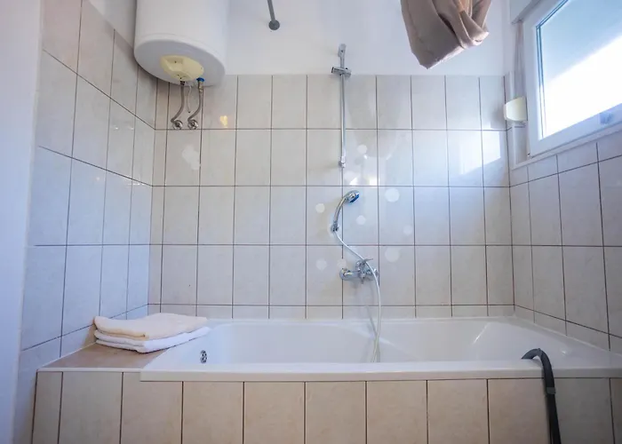 Sunshine With Pool Apartman Trogir