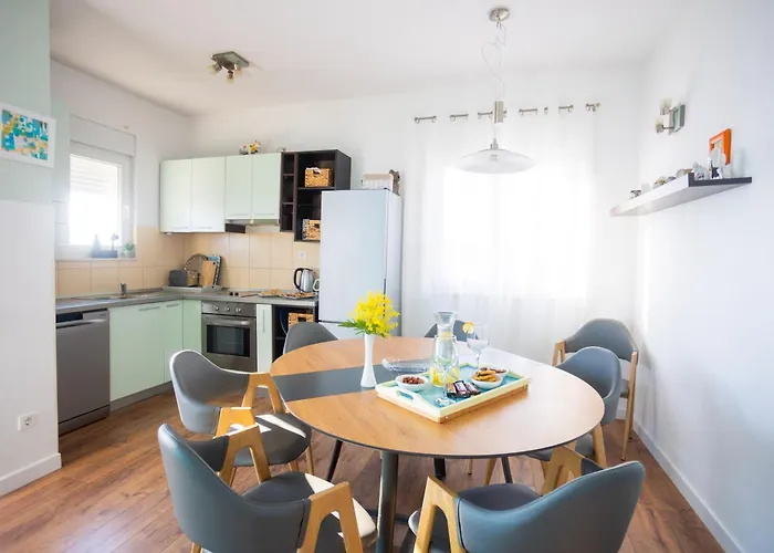 Sunshine With Pool * טרוגיר