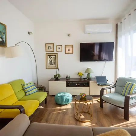 Sunshine With Pool Apartman Trogir