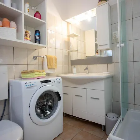 Sunshine With Pool Apartman *